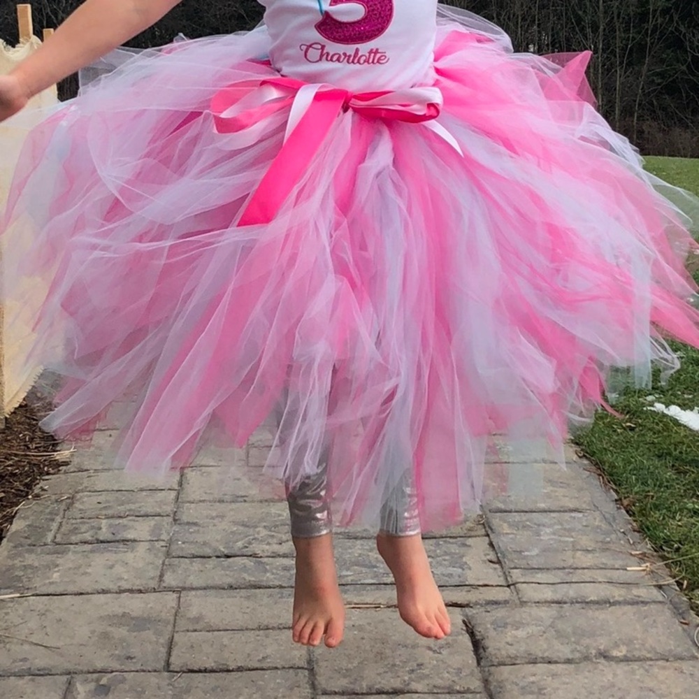 Super cute handmade girls tutu skirt pink white one size (fits age 4-10).